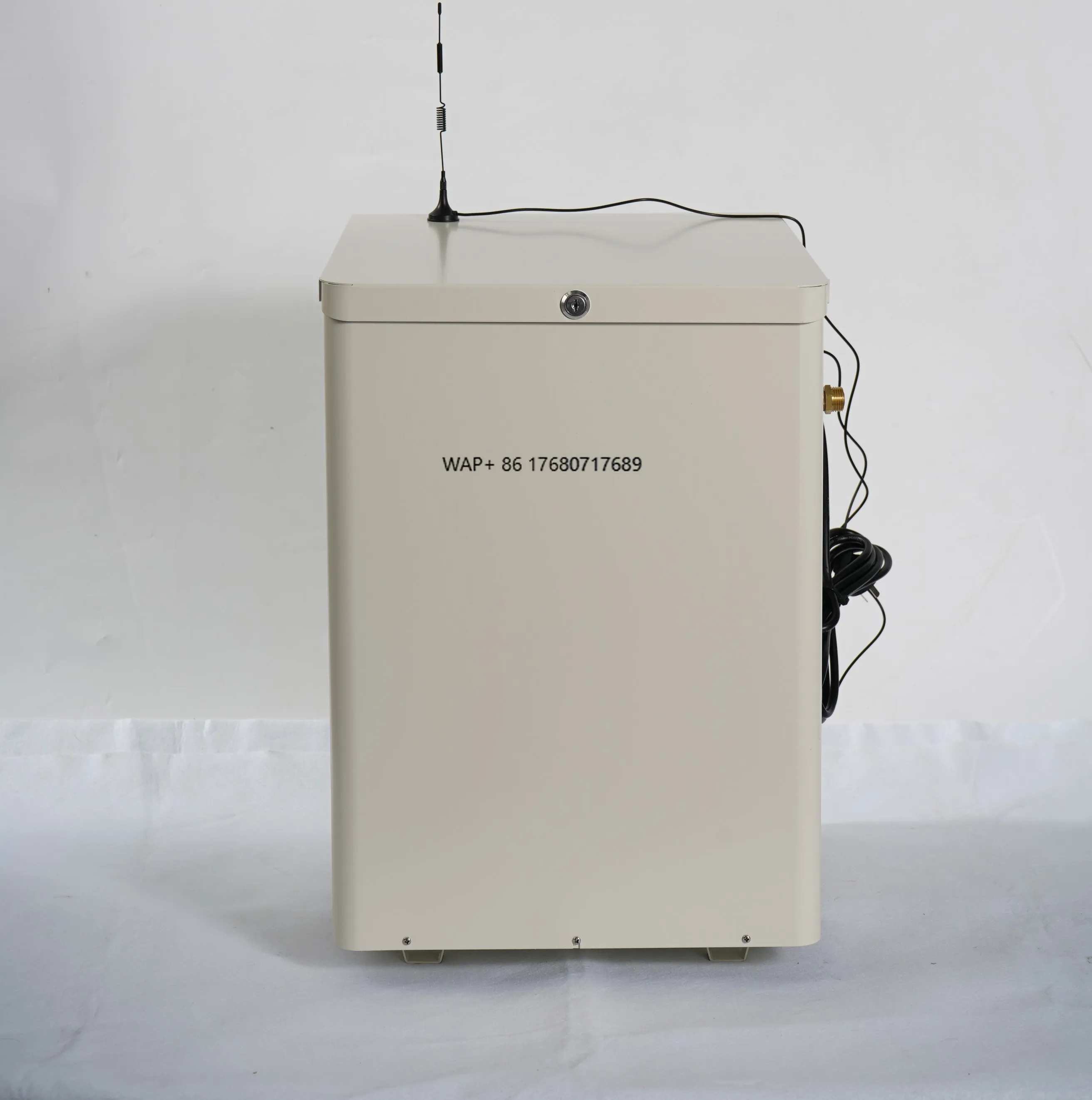 

Professional IP66 Waterproof Outdoor Insect Control System 400sqm Coverage Electric Power Source APP Remote Control