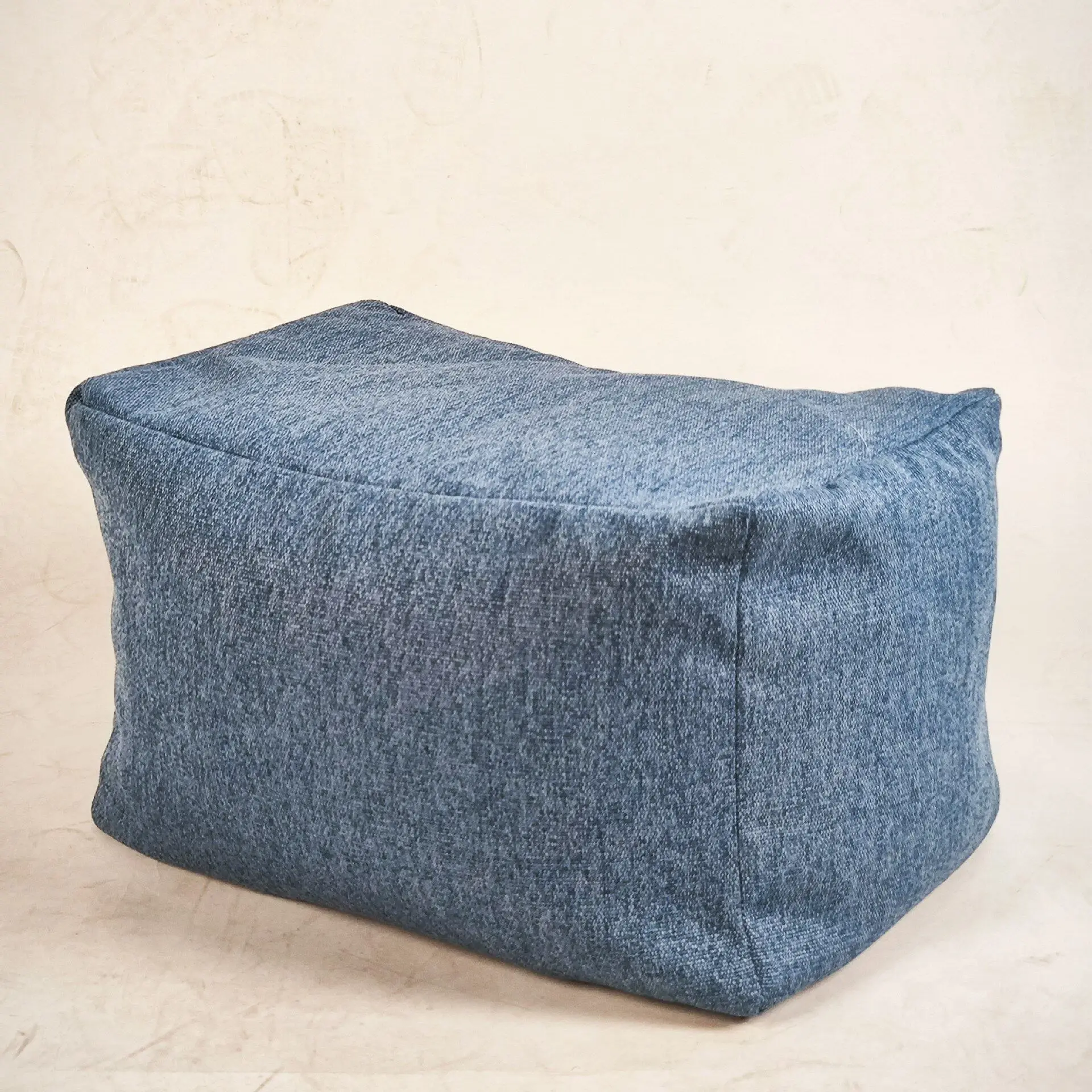 Folding Living Room Foot Stool Modern Elegant Minimalist Portable Foot Stool Outside Lounge Pouffe De