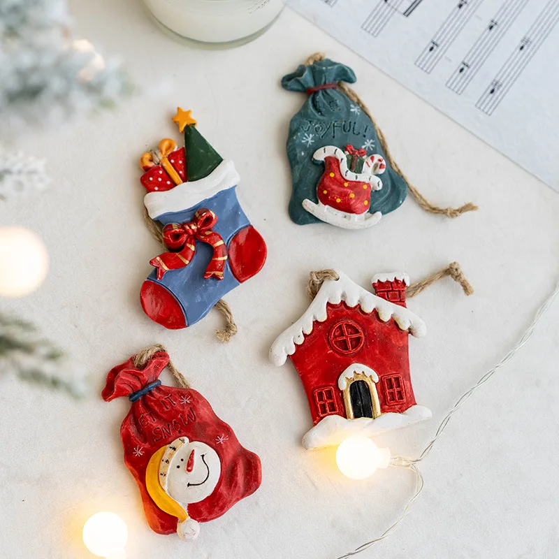 Christmas resin small pendant Christmas socks gift package room pendant Christmas snowman pendant Christmas ornaments