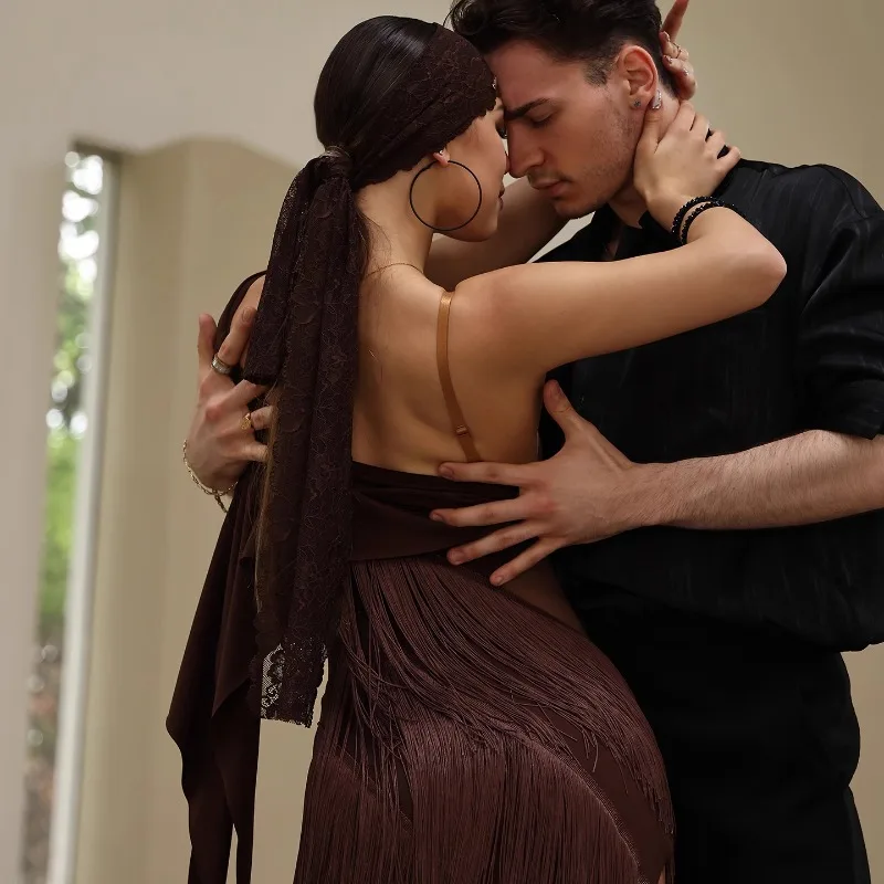 Aangepaste Latin Dans Jurk Vrouwelijke Volwassen Oefenkleding Cowboy Samba Stierenvechten Naast Rumba Dans Pak Jarretelrokje