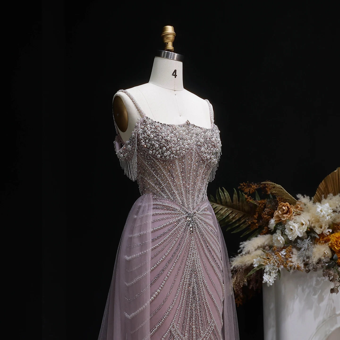 Sharon Said Luxuriöses Perlenbesetztes Meerjungfrauen-Abendkleid mit Off-Shoulder-Design, Quasten-Überrock, Arabisches Damen-Abendkleid SS121, Maßanfertigung – Detail 5