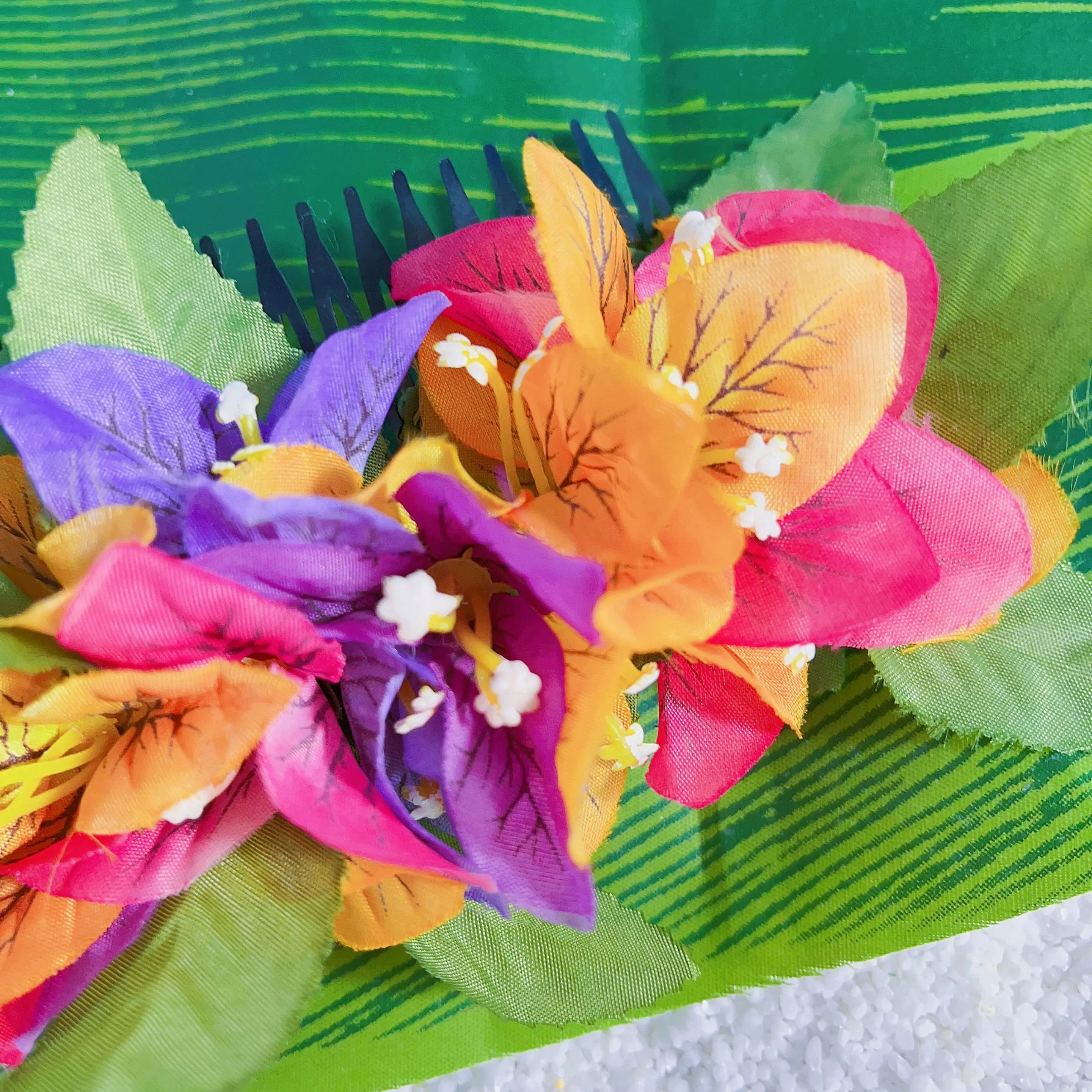 Nieuwigheden 2023 Trend Fluwelen Spider Lily Haarclip Damesaccessoires Hawaii Tropische Bloem Dameshoofdtooi