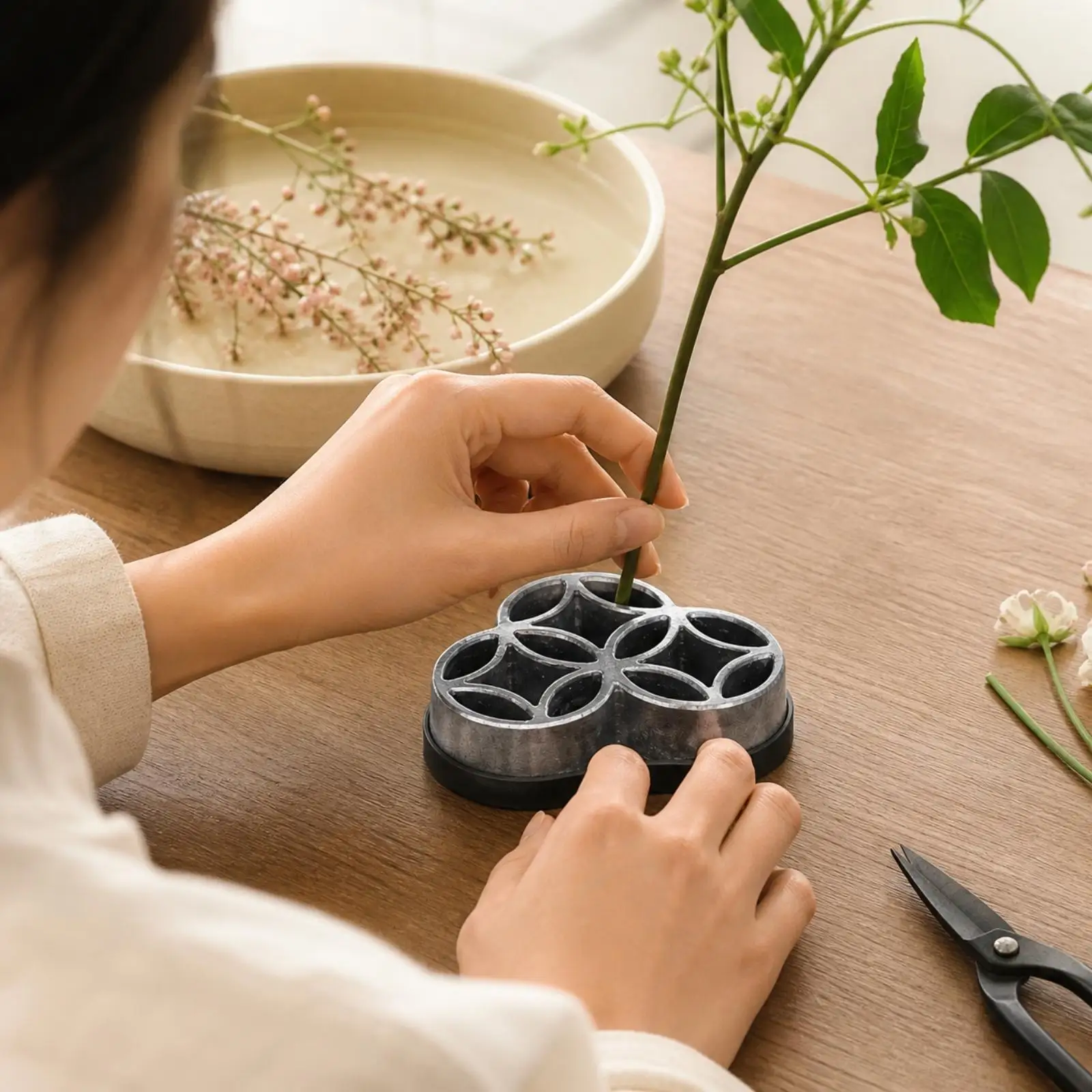 Metal Flower Frog Pin Holder Sturdy Tabletop Floral Support for Arranging Branches Low Profile Base for Design Displays