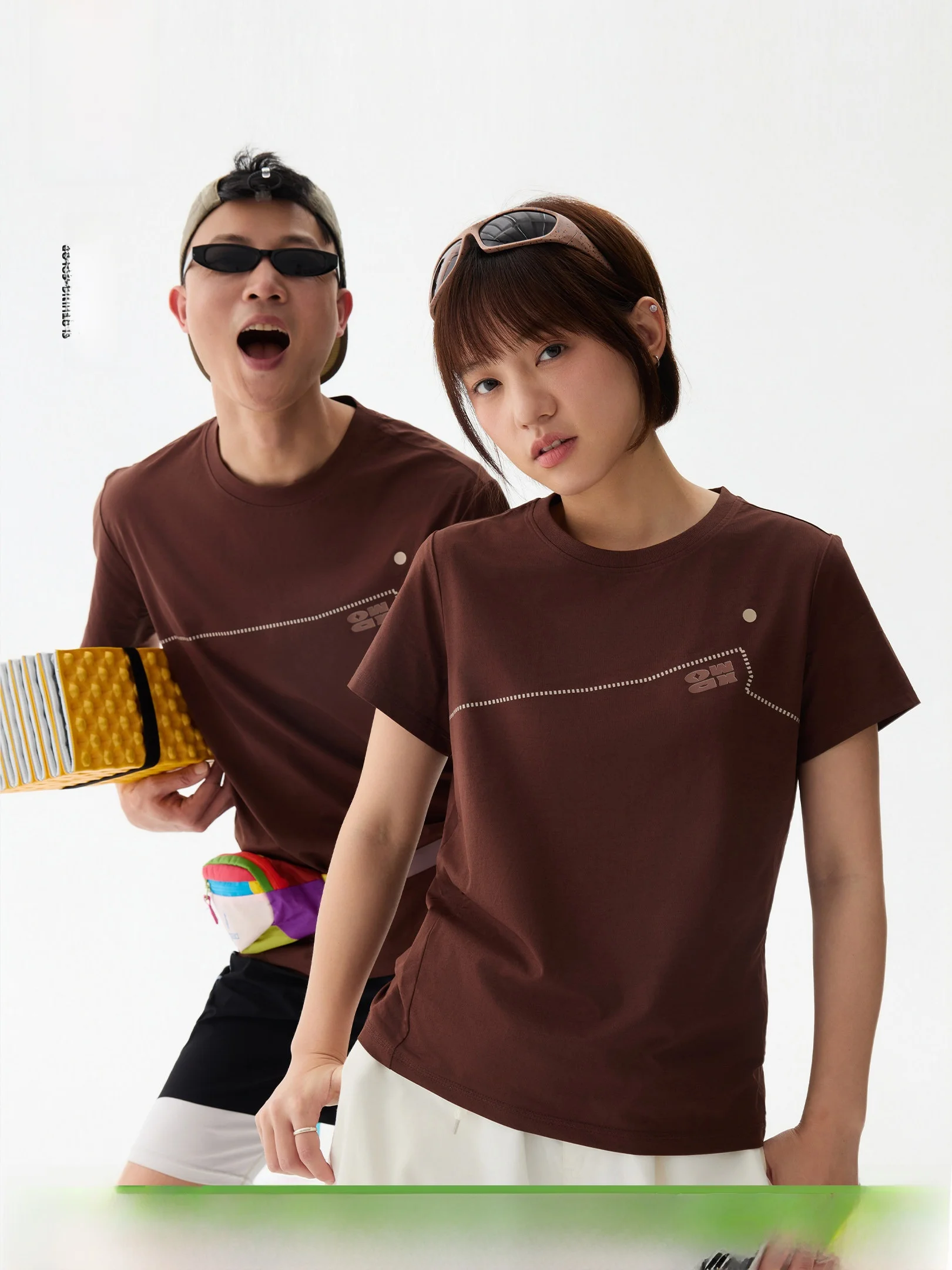 

Slim Fit Short Sleeve T-Shirt Couple Style Printed Logo Summer Line Partition Thin Polyester Casual round Neck Short Length
