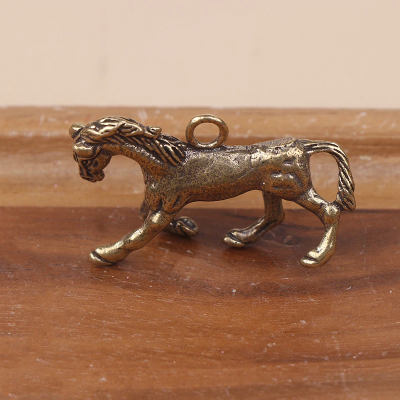 

Copper War Horse Sculpture Ornaments Keychain Pendant Retro Copper Animal Feng Shui Small Statue Office Desk Home Decorations