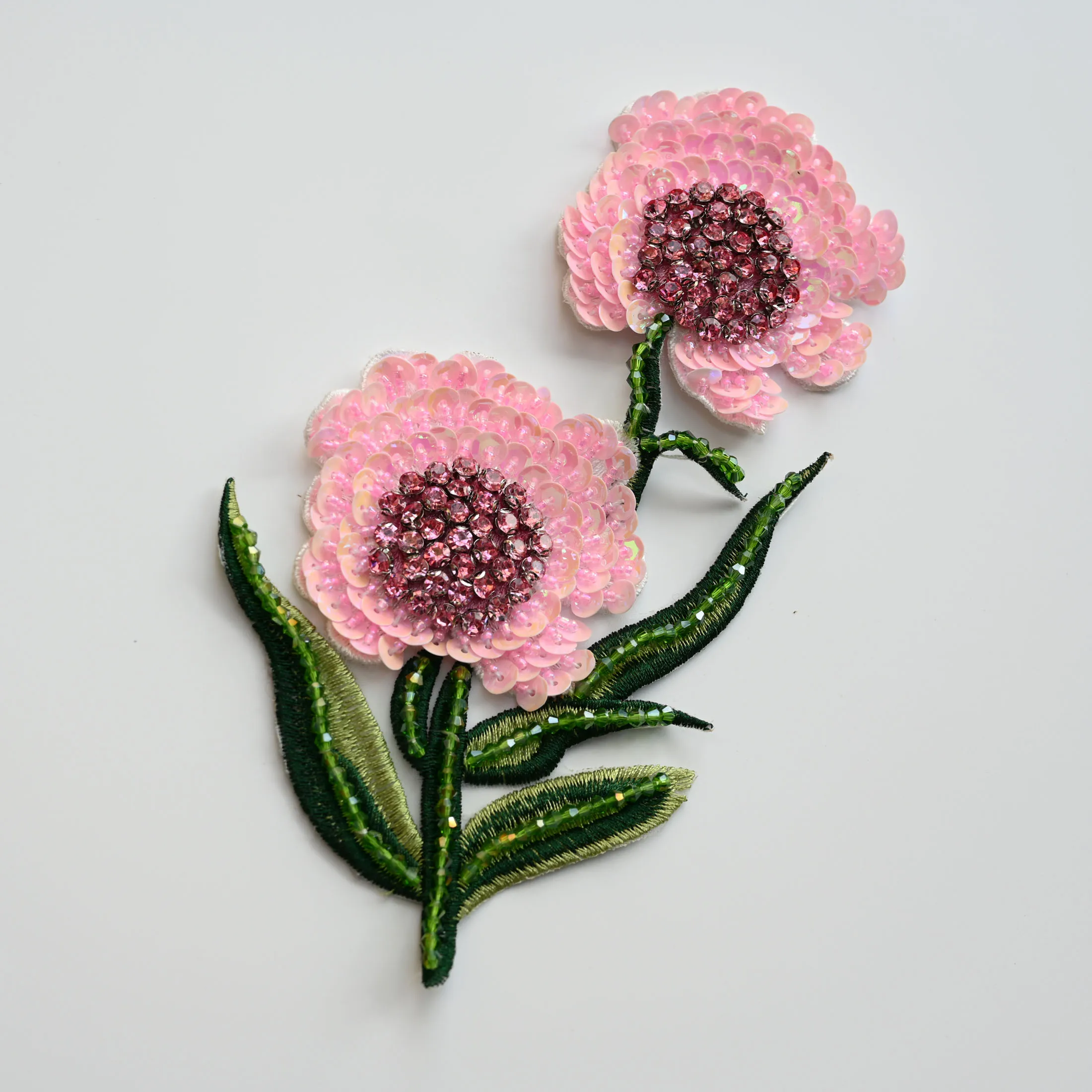 Luxury Handmade fashion flower beaded patches for clothing DIY sew on rhinestone patch embroidered applique Parches