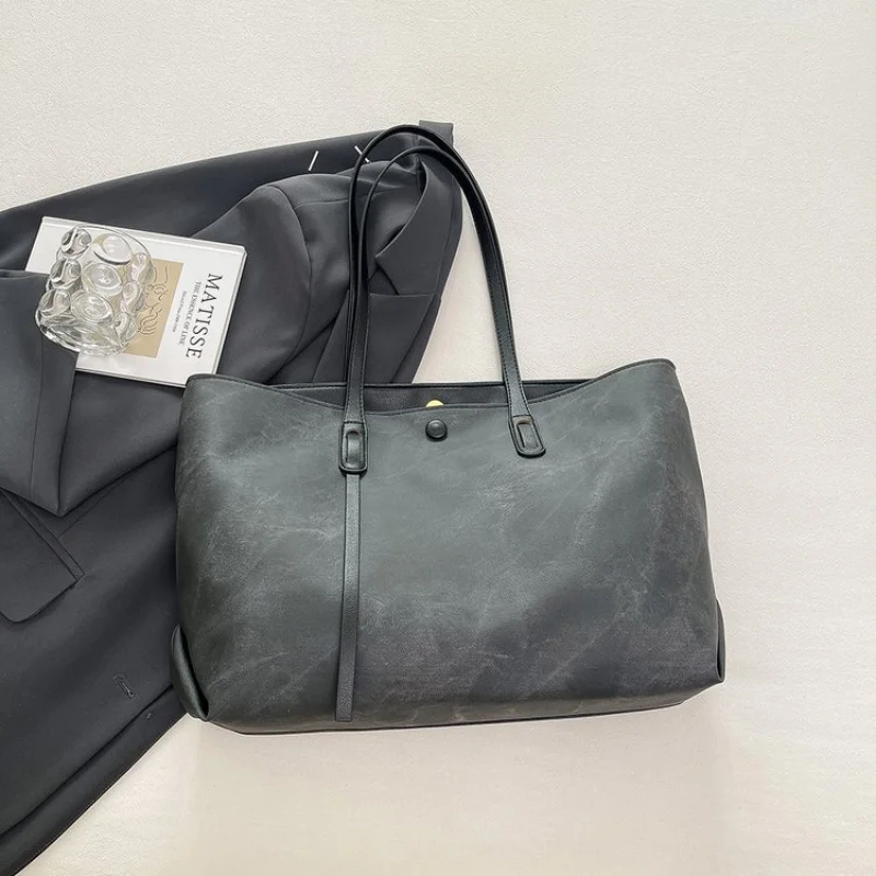 

Повседневная простая винтажная сумка через плечо для женщин, однотонная, модная, модная, для пригородного использования, повседневная, элегантность