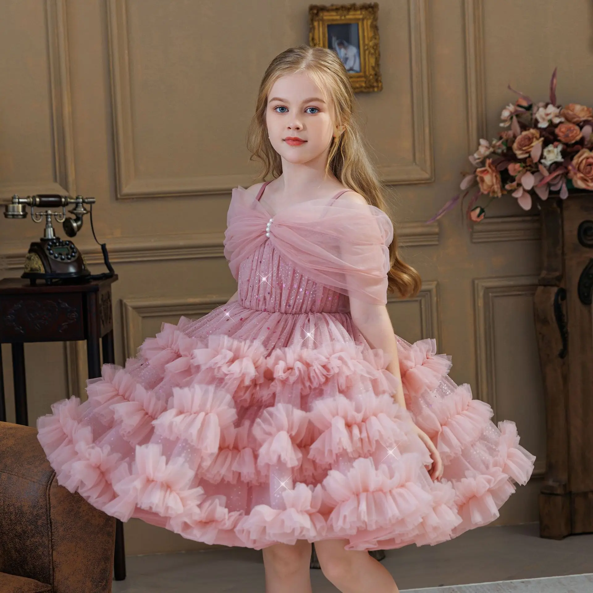 

Sweet Flower Girl Off-Shoulder Sequins Cake Princess Dress For Children Wedding Birthday Party Pageant Ceremony Performance Gown