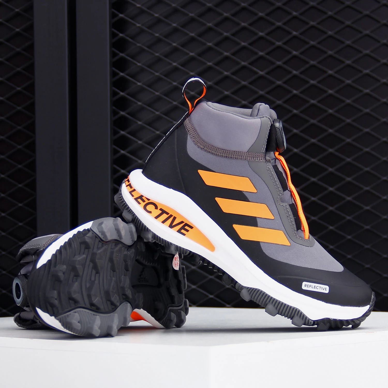 Оригинальные детские и женские высокие зимние ботинки Adidas FORTARUN (GS) с мягкой подошвой FW2601