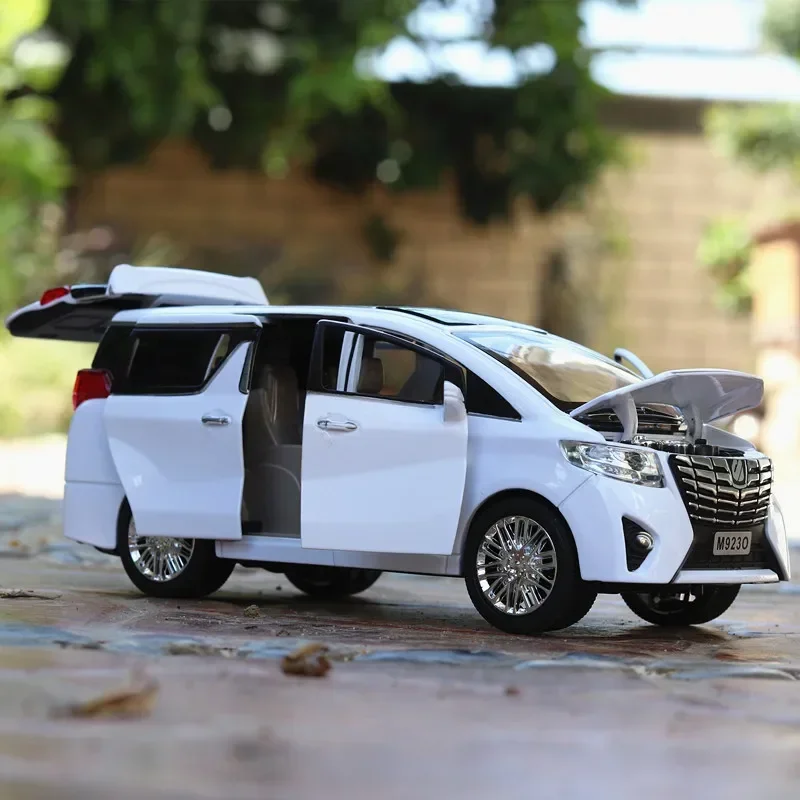 1:24 Toyota Alphard MPV Car Model Alloy Car Die Cast Toy Car Model Pull Back Children Toy Collectibles Free Shipping