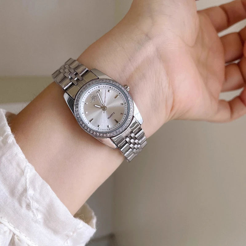 Classic trend women's watch elegant simple light luxury waterproof 2025 quartz watch birthday gift