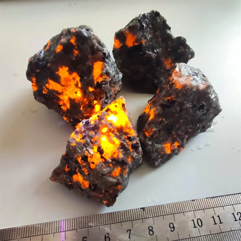 Natural Stone Raw Yooperlites Flame Stone Fluorescent Energy Reiki Specimens Diffuser Oils Stone Fire Home Decoration Stone