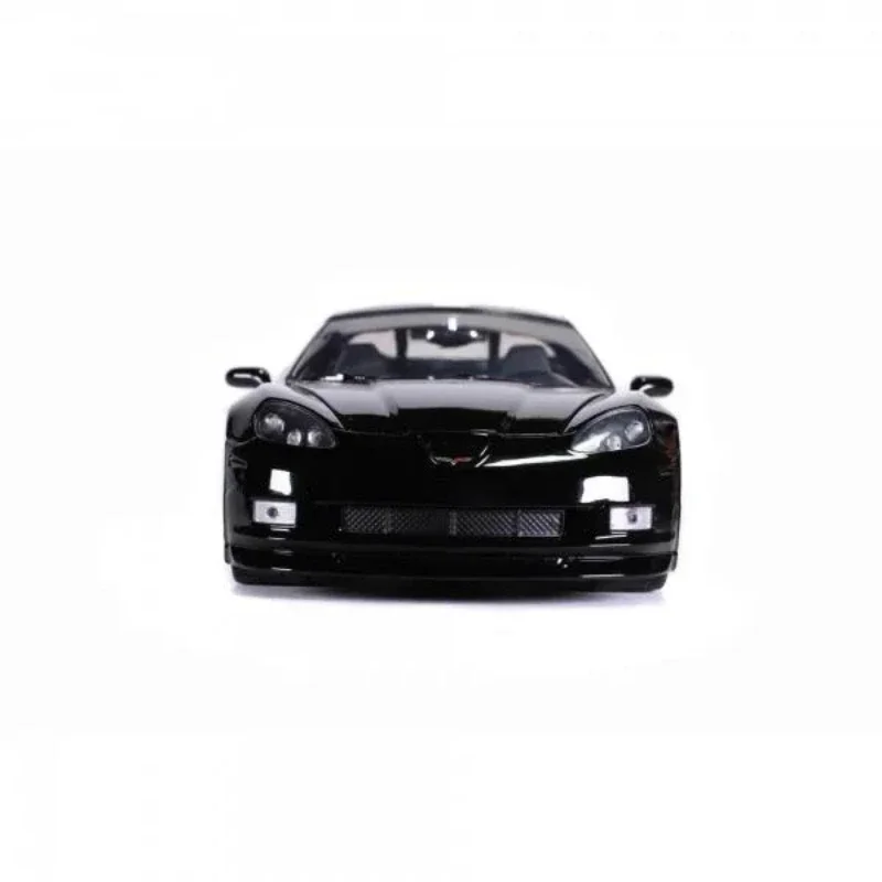 1:24 2006 Chevrolet Corvette High Simulation Diecast Car Metal Alloy Model Car Toys for Children Gift Collection