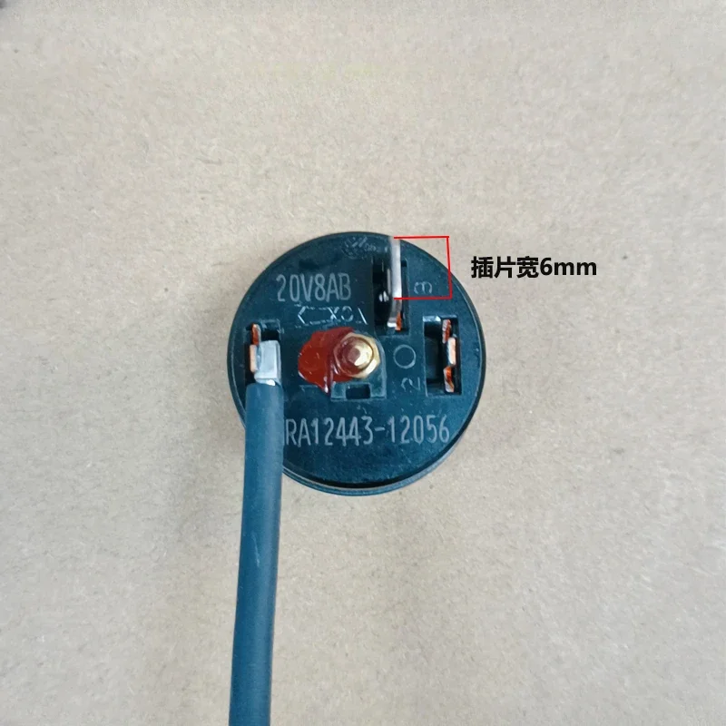 1Pcs for 1-1.5P Panasonic Air Conditioner Compressor Overload Protector MRA12443