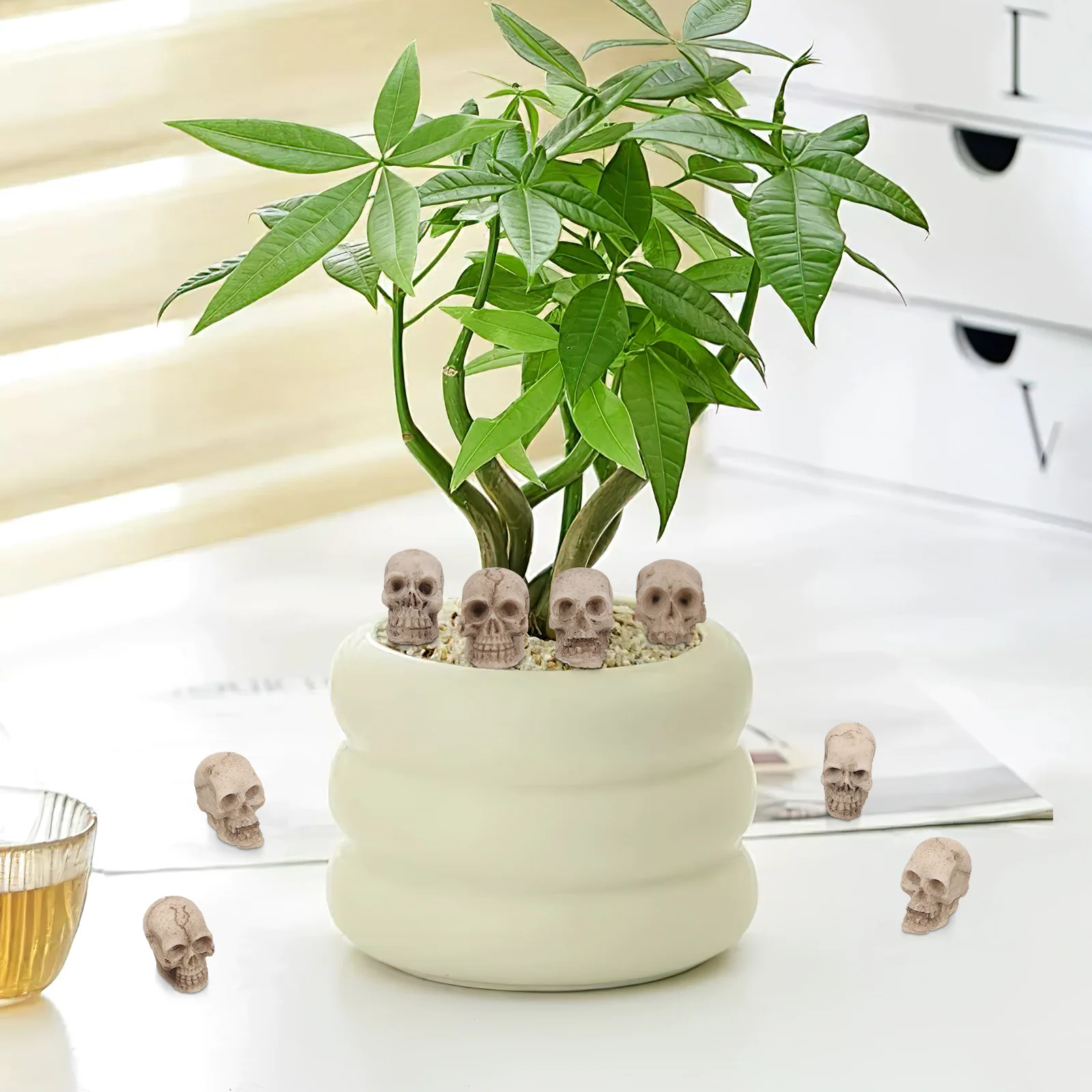 

20Pcs Halloween Skull Decor Sturdy Resin Desktop Skull Head for Spooky Party Layout Creepy Atmosphere Trick Prank Props