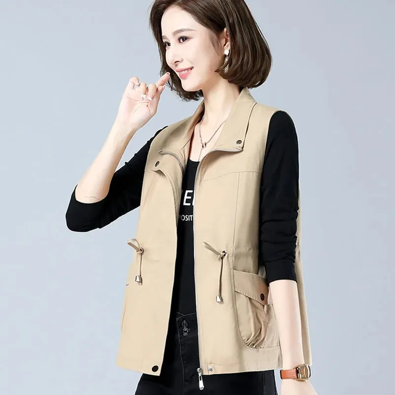 

Women's Lightweight Stand Collar Vest With Drawstring Waist Sleeveless Zip Up Utility Gilet With Pockets