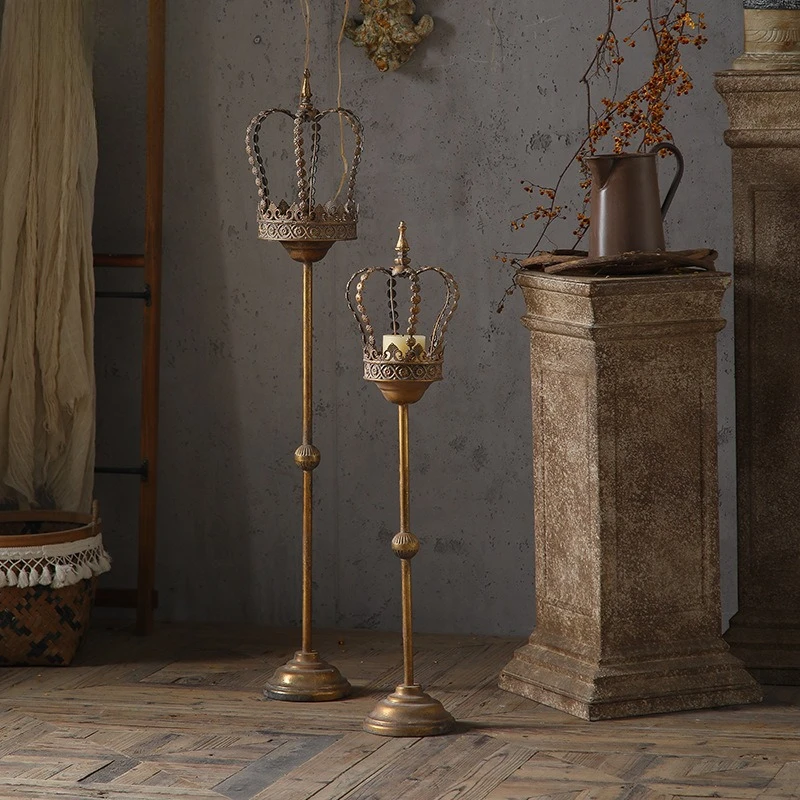 Retro court style floor-to-ceiling candlestick, age sense, old ornaments, decorations, personality and creativity