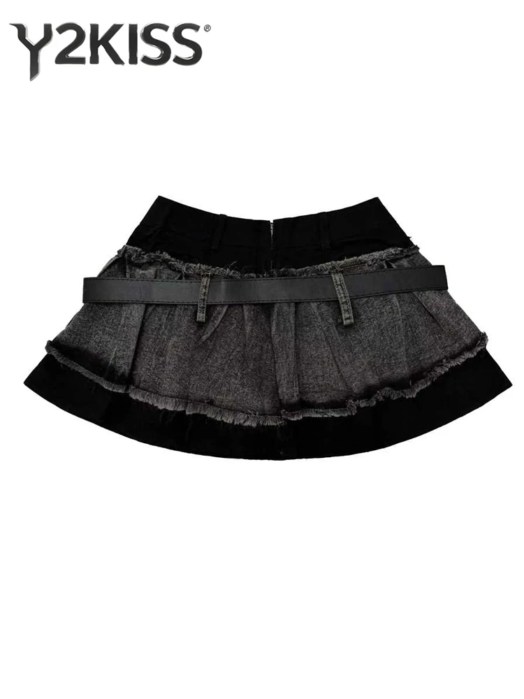 กระโปรงยีนส์สั้นสไตล์เกาหลี ยุค 2000 สำหรับฤดูร้อน ดีไซน์ Y2K แบบปะต่อ สไตล์ฮาราจูกุ อีเกิร์ล ทรงเอไลน์ ยีนส์ยุคใหม่ แนวกยารุ โคเก็ตต์