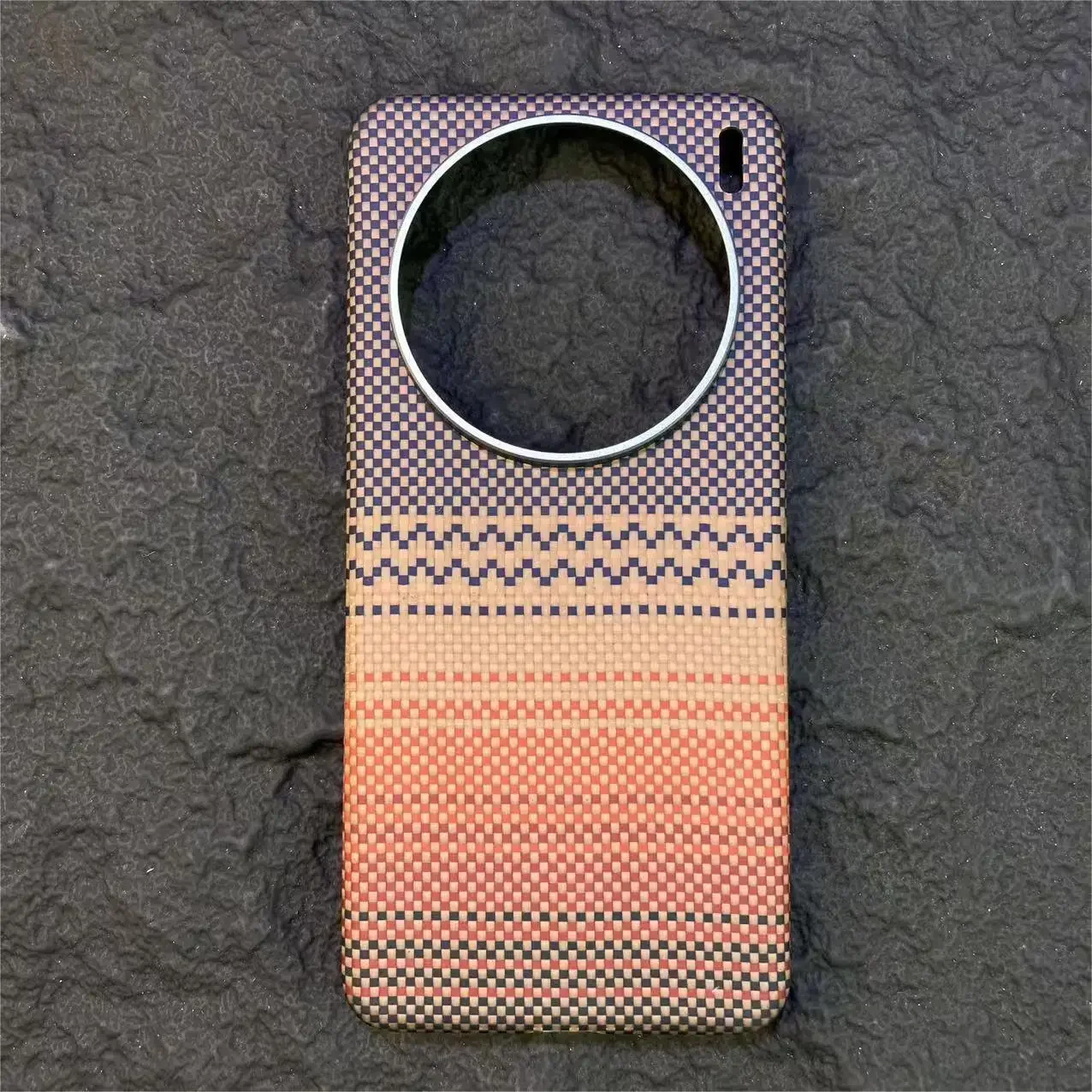 Kevlar is suitable for vivo x200romini ultra-thin mobile phone case, mobile phone case, aramid fiber material.