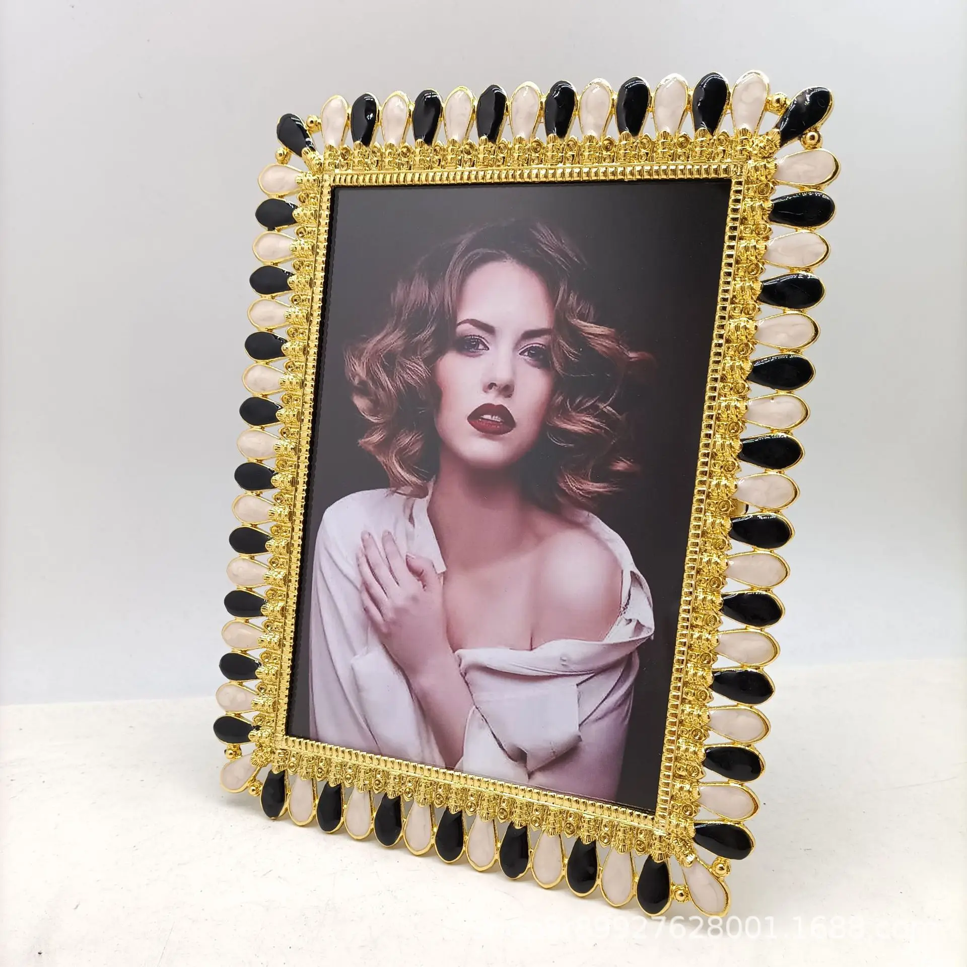 6/7Inch Nordic Style Small Metal Picture Frames Gold Photo Frame For Room/ House Decoration XC088