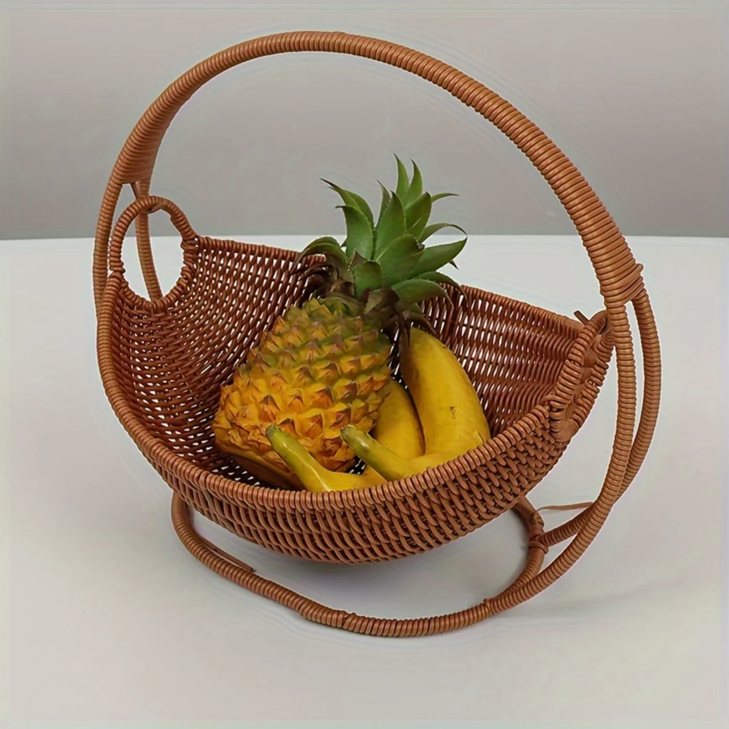 Handcrafted Rattan Woven Single Snack Fruit Basket Bread Pan - Eco-Friendly Storage Solution for Kitchen or Dining Room.