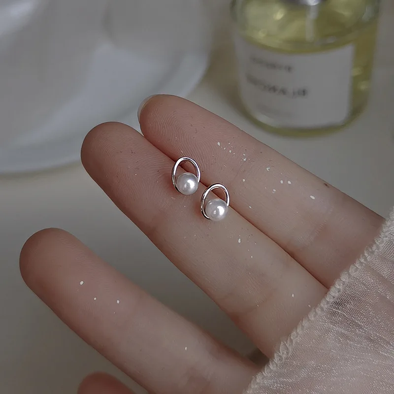 Korean Fashion Simple Round Imitation Pearl Uniquely Designed Stud Earrings For Women Girls Charm Elegant Party Jewelry Gifts