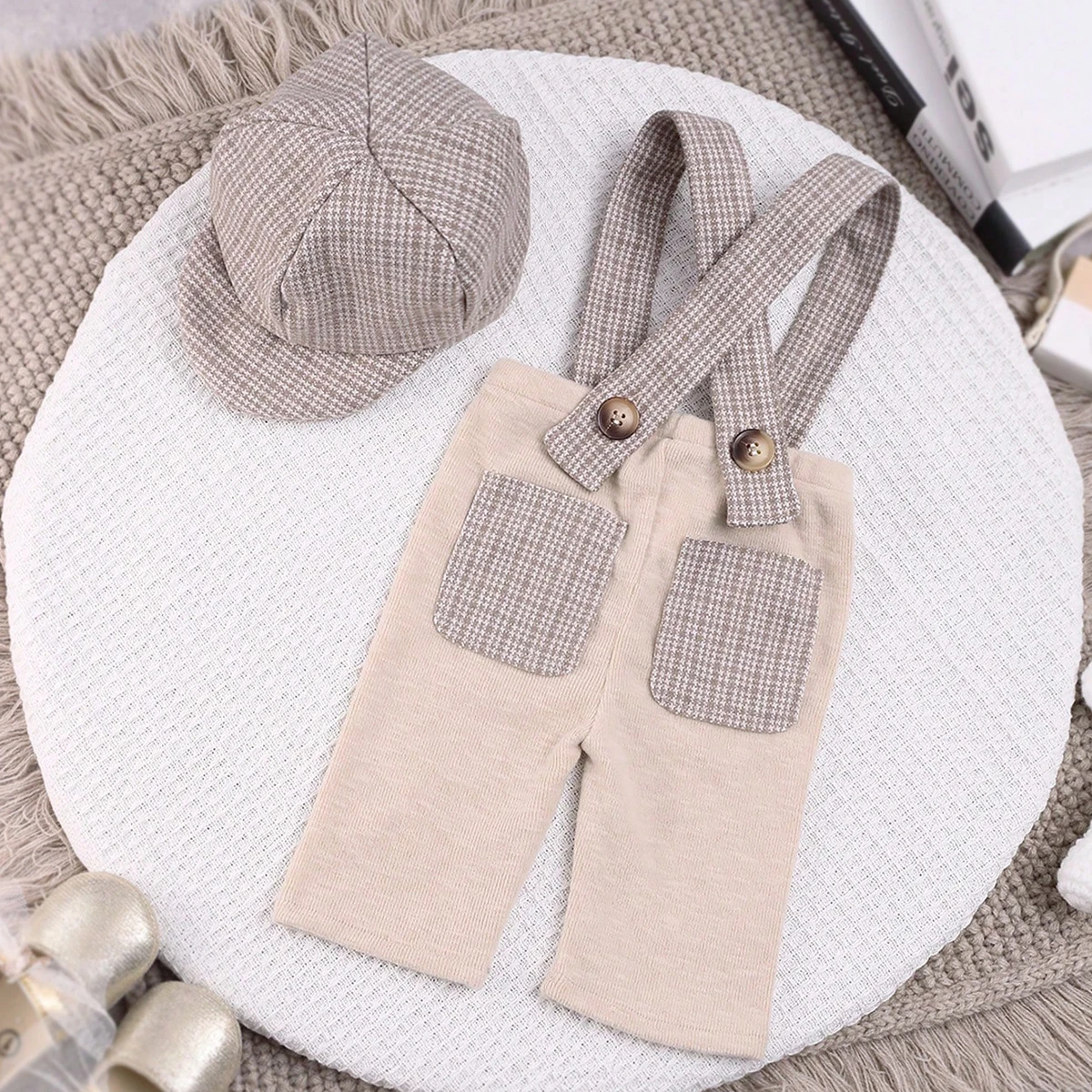 Ylsteed Little Gentleman Photography Outfits Newborn Boy Plaid Pocket Suspender Trousers with Casquette Infant Shooting Jumpsuit