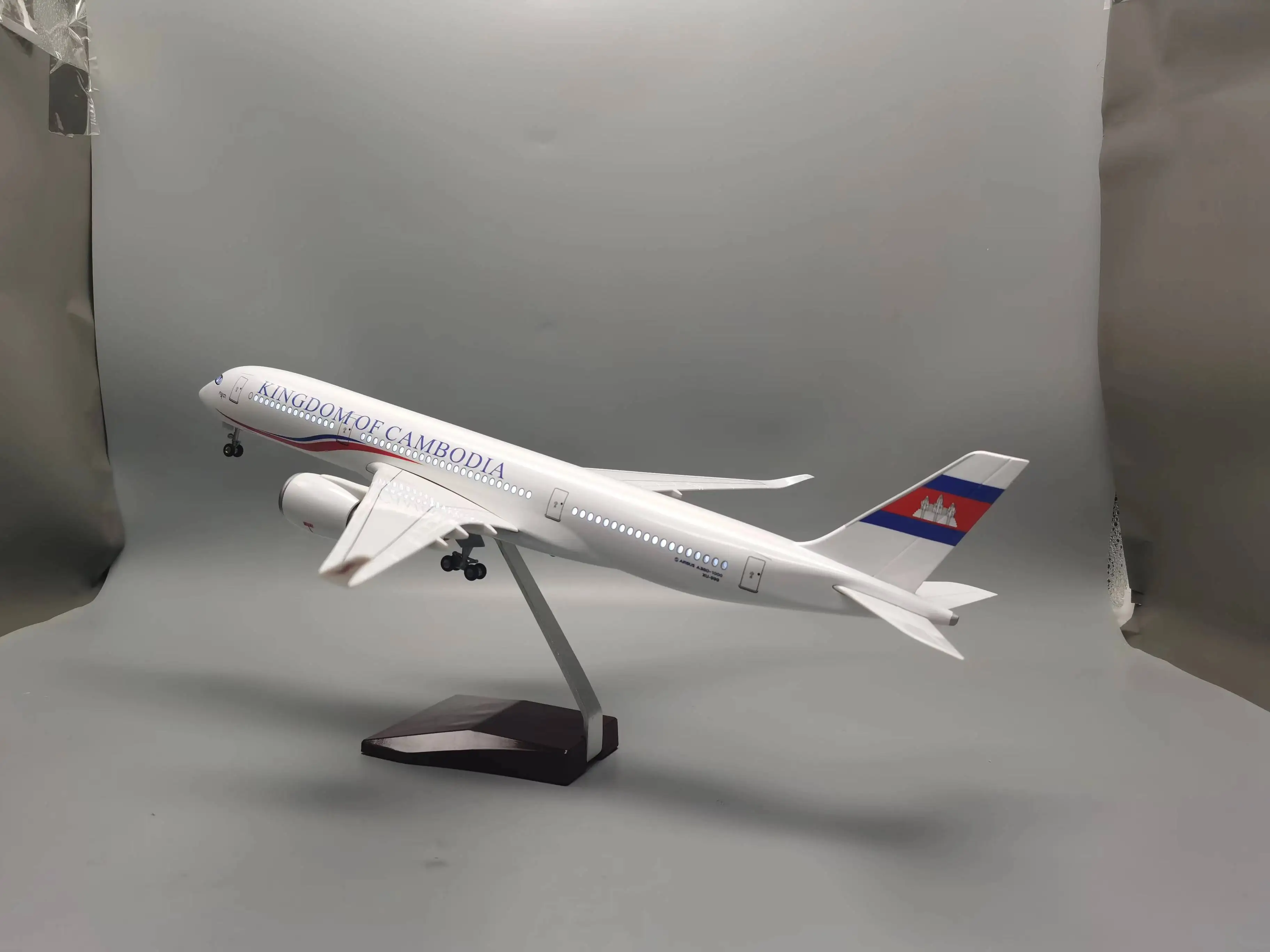 

Plane Toy A350 Cambodian for Airplane Model Airbus plane model 350 Scale 47CM Plane Model Building Kit Airplane Model