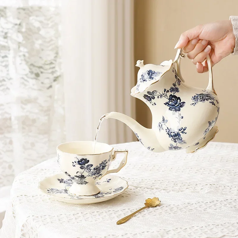 Juego de tazas de café Retro de cerámica azul y blanca, exquisita taza de té de la tarde inglesa, juego de té árabe