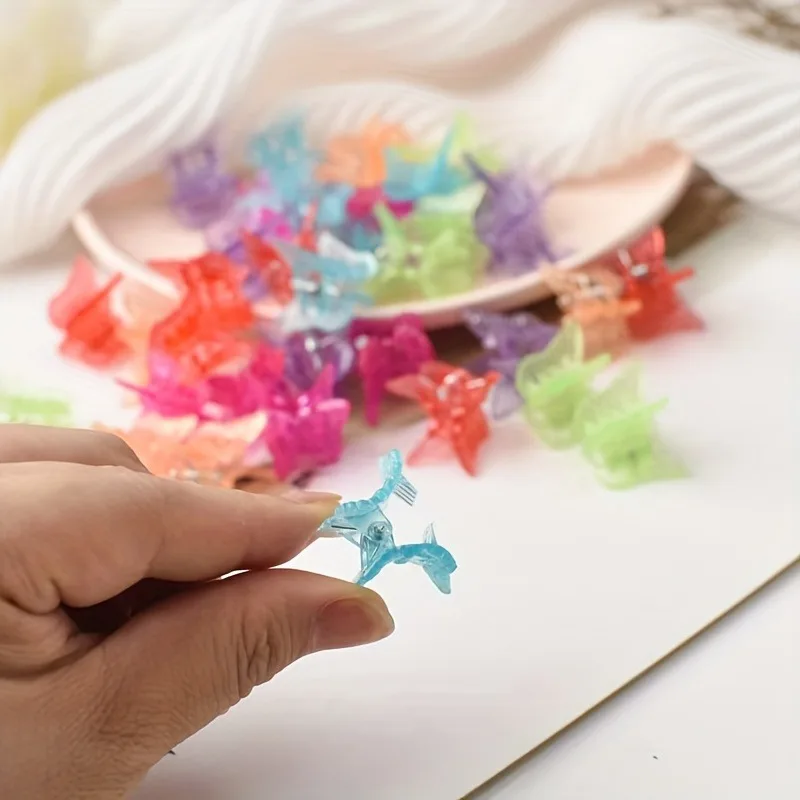 50/100 mini clips con forma de mariposa, material plástico, lindos, clips laterales para flequillo para niños, conjunto de horquillas para el cabello para uso diario
