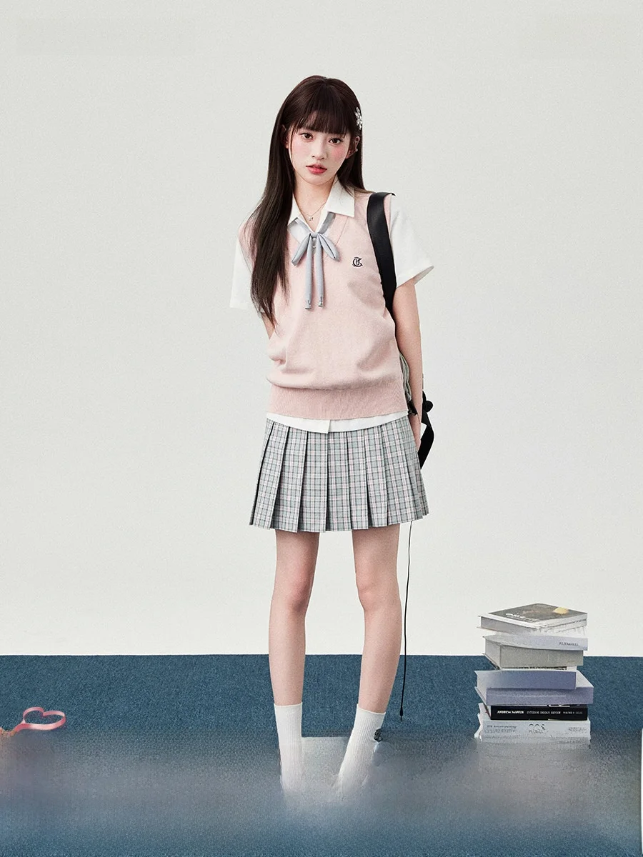 

Pink Knitted Sweater Vest And Skirt Set Women's Fashion JK Uniform Style Spring Season Short Sleeve Regular Length Dress