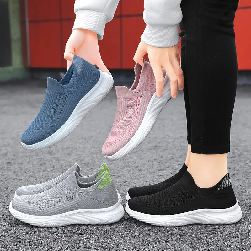 Men Mesh Casual Sports Shoes Spring and Autumn New Fashion Running Couple Socks Breathable Comfortable Lightweight Casual Shoes