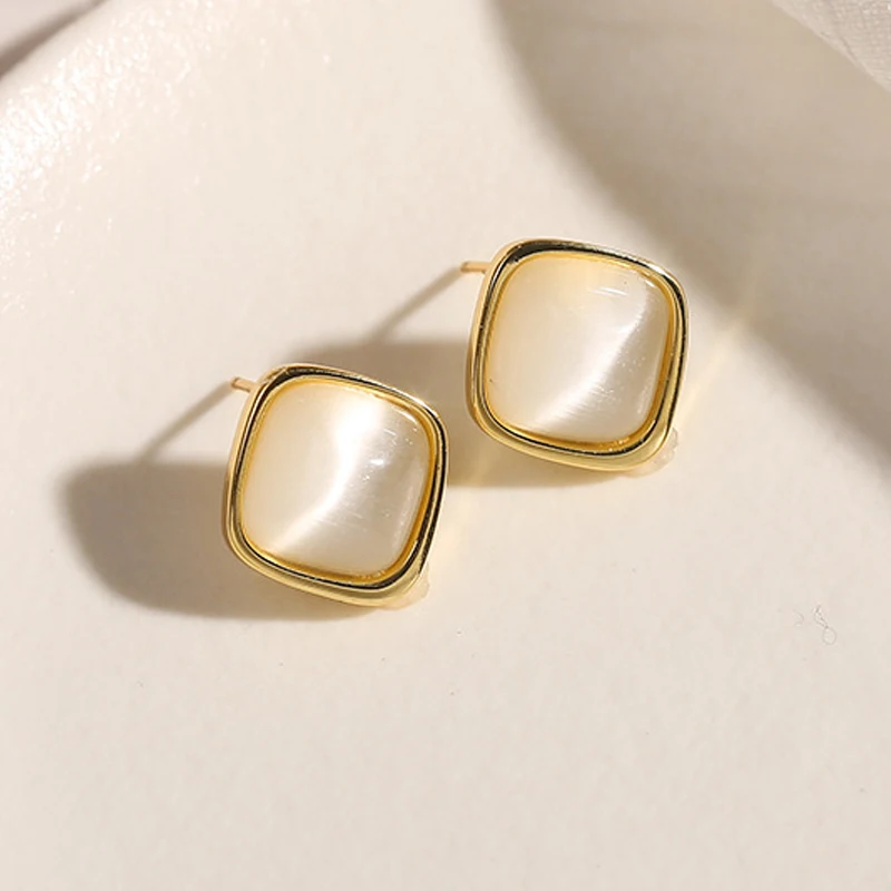 Women\'s Opal Earrings 2025 Trendy Golden Color Square Small Stud Earrings Lovely Geometry Jewelry Ear Accessories bijoux femmes