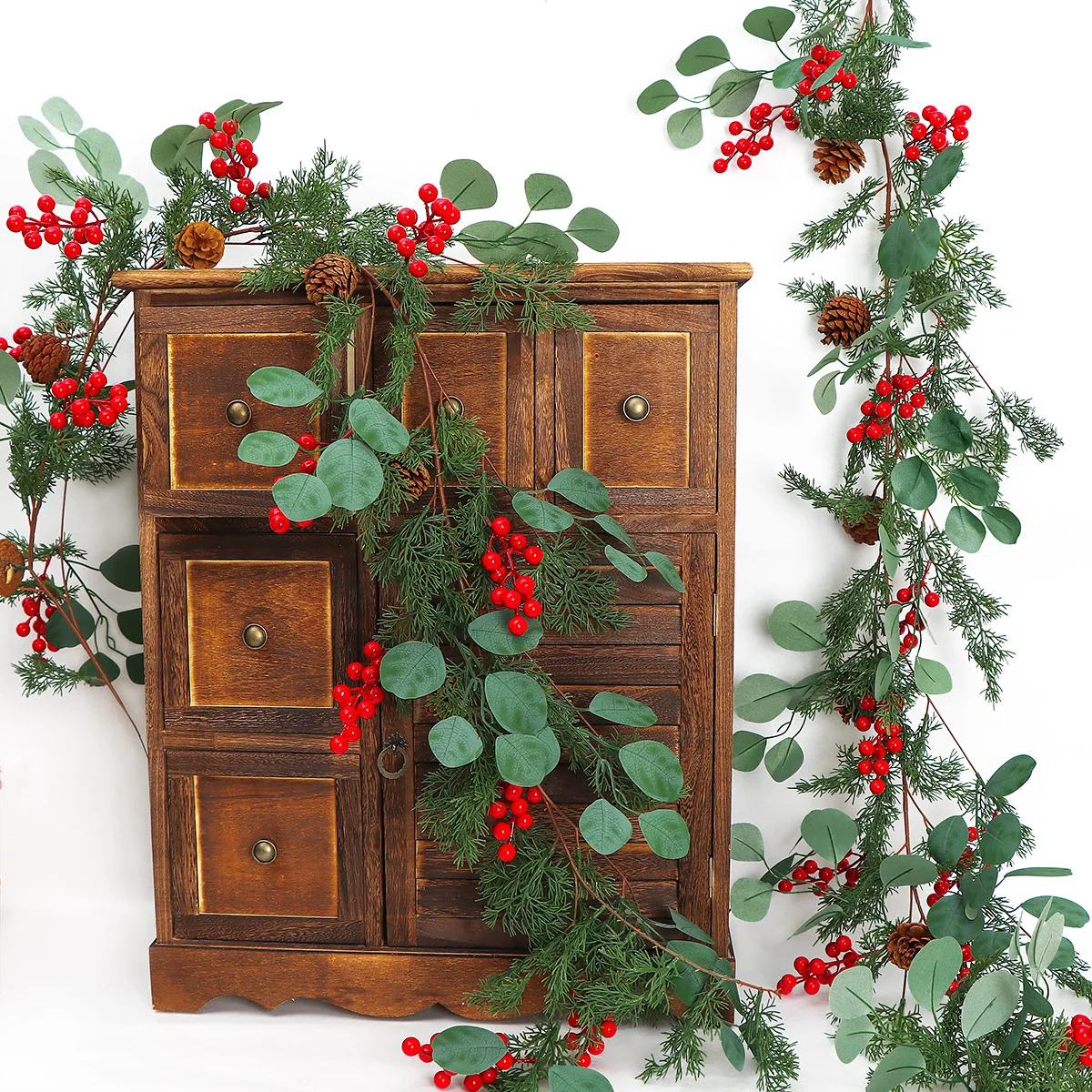 

Artificial Christmas Pine Vine Garland with Red Berries Rattan Home Party Wall Door Decor Christmas Tree Ornaments Xmas Wreath