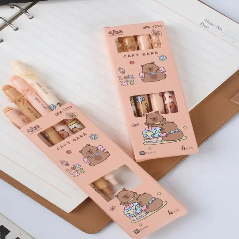 Tema Cartoon Capybara - Penne a inchiostro gel da 4 pezzi - Materiale scolastico con inchiostro nero ad asciugatura rapida.