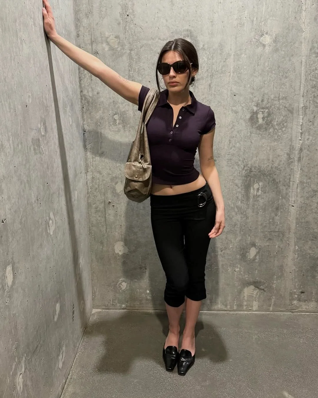 

Майка с лацканами, воротником-поло, пуговицами, тонкая эластичная футболка с короткими рукавами и плечами, короткий топ, формирующий талию