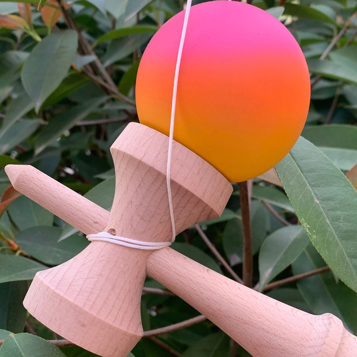 Colour Trick Ball Wood Kendama Toy Fitness Ball Train Eye-hand Coordination Fun Traditional Game Of Catching Ball Toy Gift