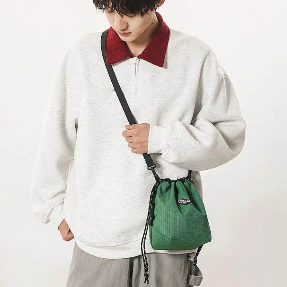 Borsa a secchiello con coulisse in nylon Borsa a tracolla sportiva leggera con tracolla regolabile Borsa per telefono Borsa a tracolla in tela di grande capacità