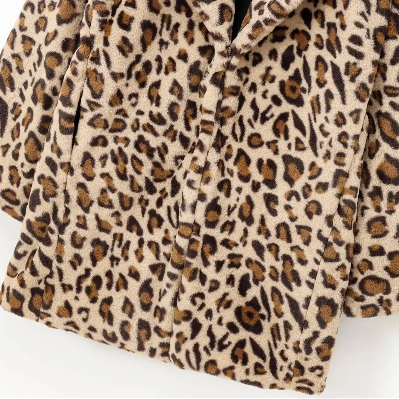 معطف نسائي موضة 2025 على الطراز الأوروبي والأمريكي شتوي جديد مطبوع عليه حيوانات من الفرو الصناعي معطف ملابس خارجية Mujer