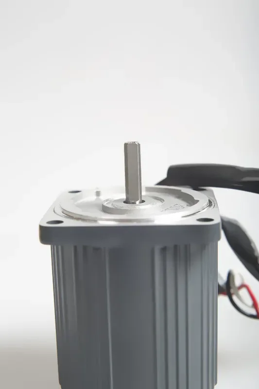 CBDG6W Optical Axis Speed Control Motor 220V AC Motor 1350 RPM Three-phase 220 Frequency Converter Speed Control