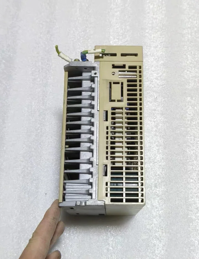 Unidade usada SGDM-08ADA-R testada ok, em estoque, testada ok, função normalmente