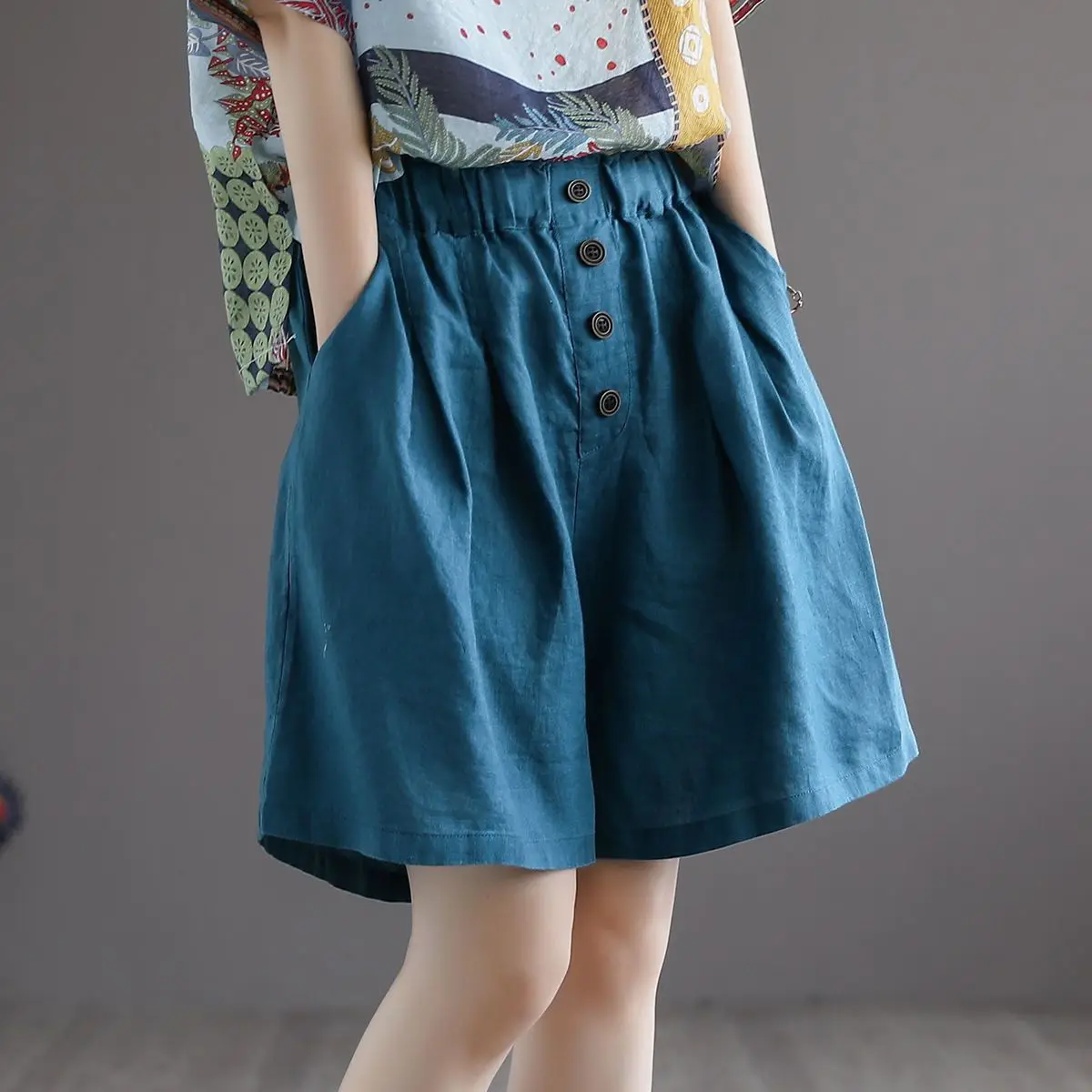 Women's Buttons Cotton Linen Shorts 2026 New Summer Solid Color Wide-leg Casual Shorts Female Lace-up Waist Loose Shorts Pants