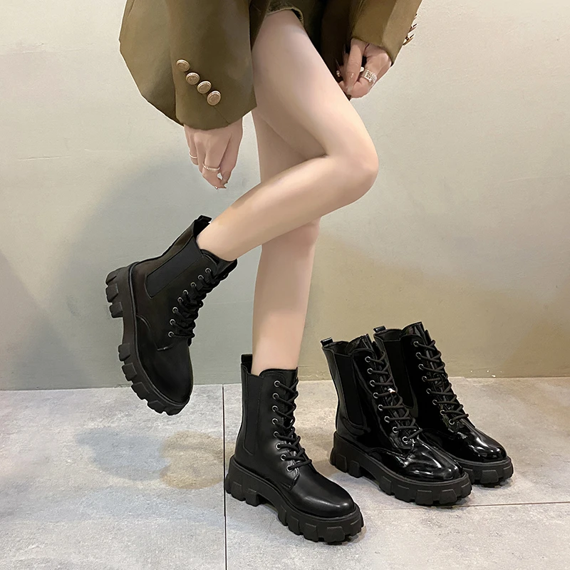 2025 New Fashion Thick Sole Thick Heel Women's Boots Large Size Women's Shoes Black Platform Sole Small Short Boots
