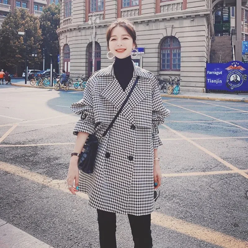 

Thousand Bird Lattice Coat Female Autumn Winter 2023 New Korean Version of Black White Plaid Medium Length Thickened Felt Coat X