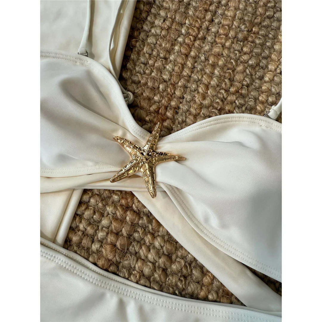 Metall-Stern-Bikini, Damen-Badeanzug, dreiteiliges Bikini-Set mit Rock, brasilianischer Badeanzug, Badebekleidung, Modell V7104C. – Detail 17