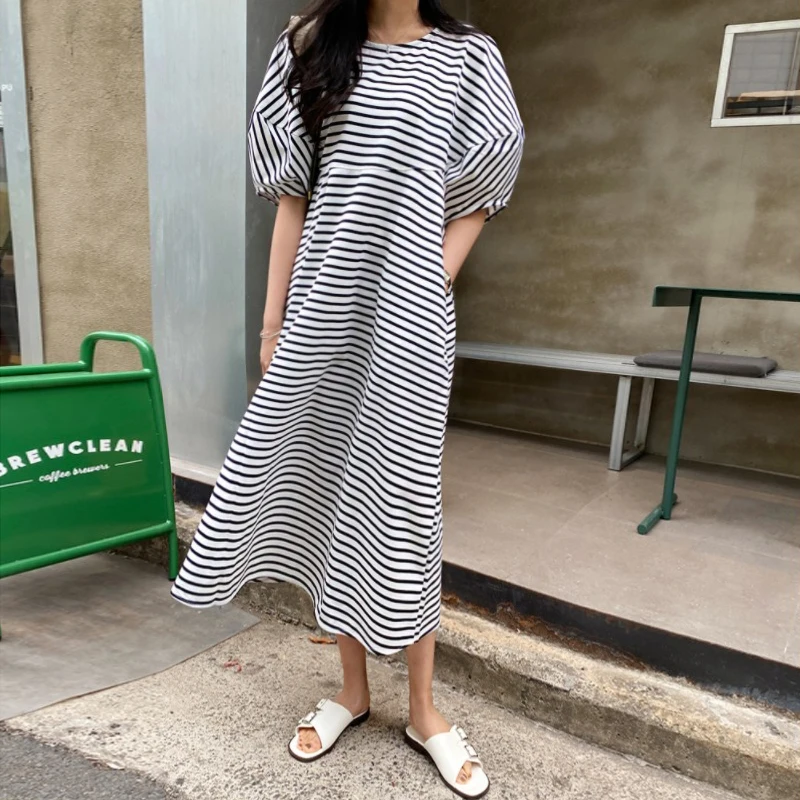 Johnature 2024 New Striped Dresses For Women Summer Korean Casual O-neck Puff Sleeve Loose Simple T-Shirt Dresses