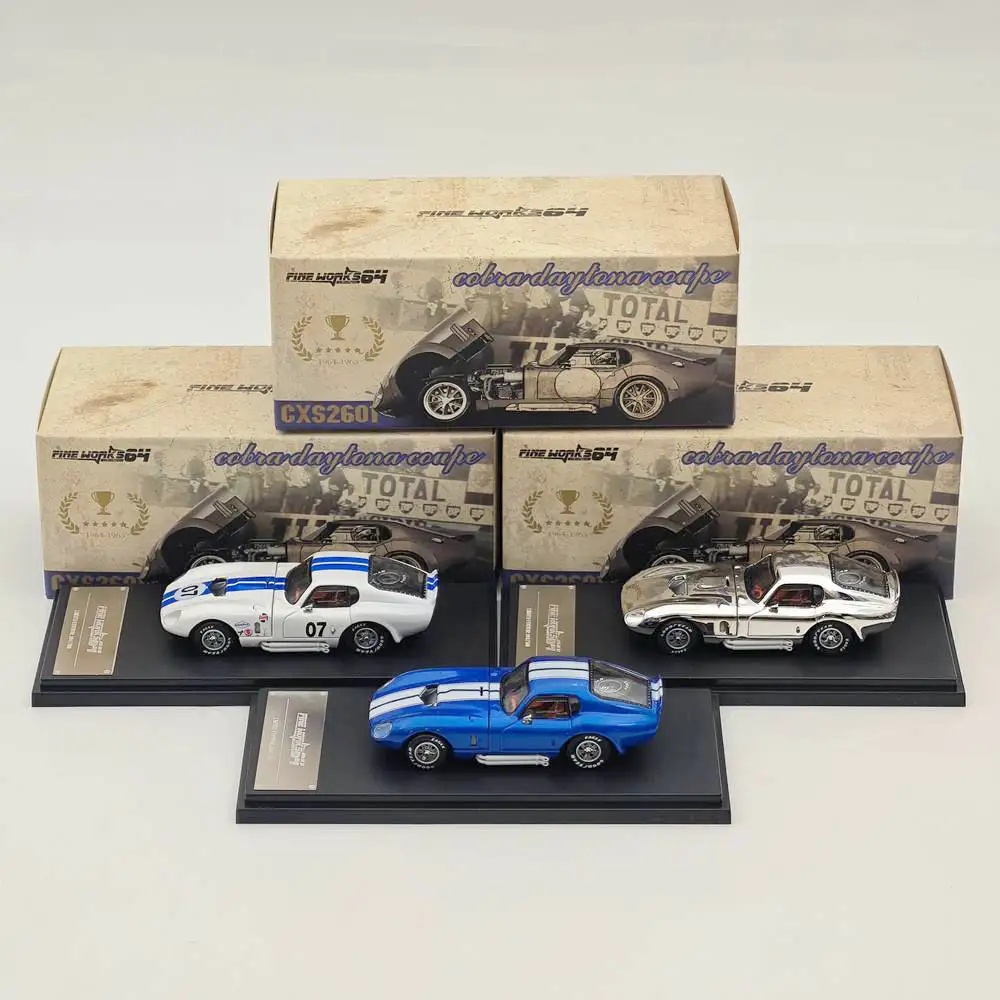 

Коллекционная модель автомобиля Fine Works 1:64, литая под давлением, с открывающимся капотом/багажником, 14+