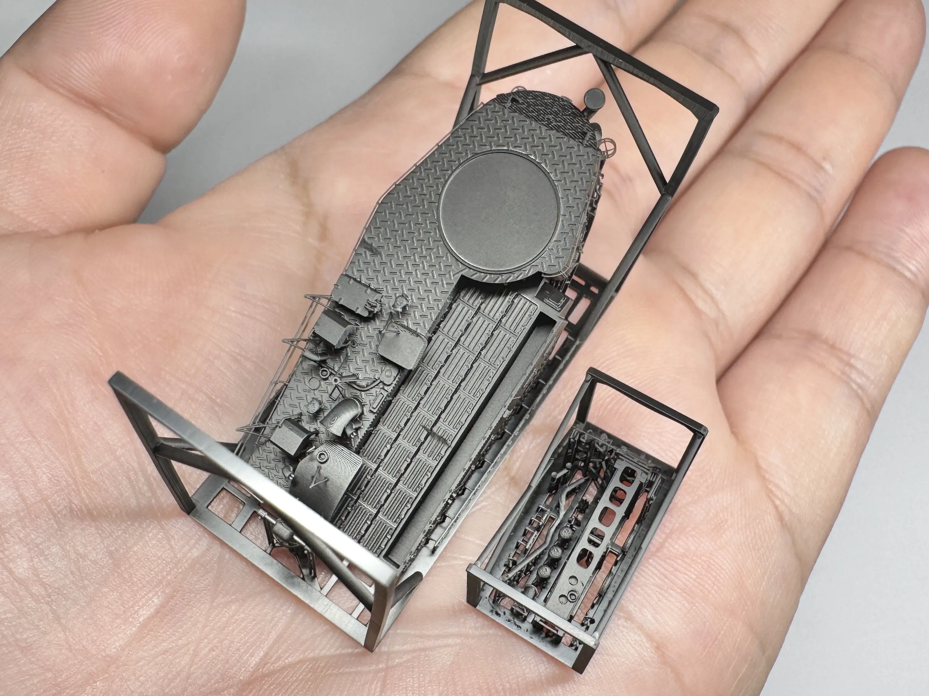 MUYI MODEL R350125 1/350 IJN YUKIKAZE/KAGERO READ TORPEDO COMPARTMENT (1940)