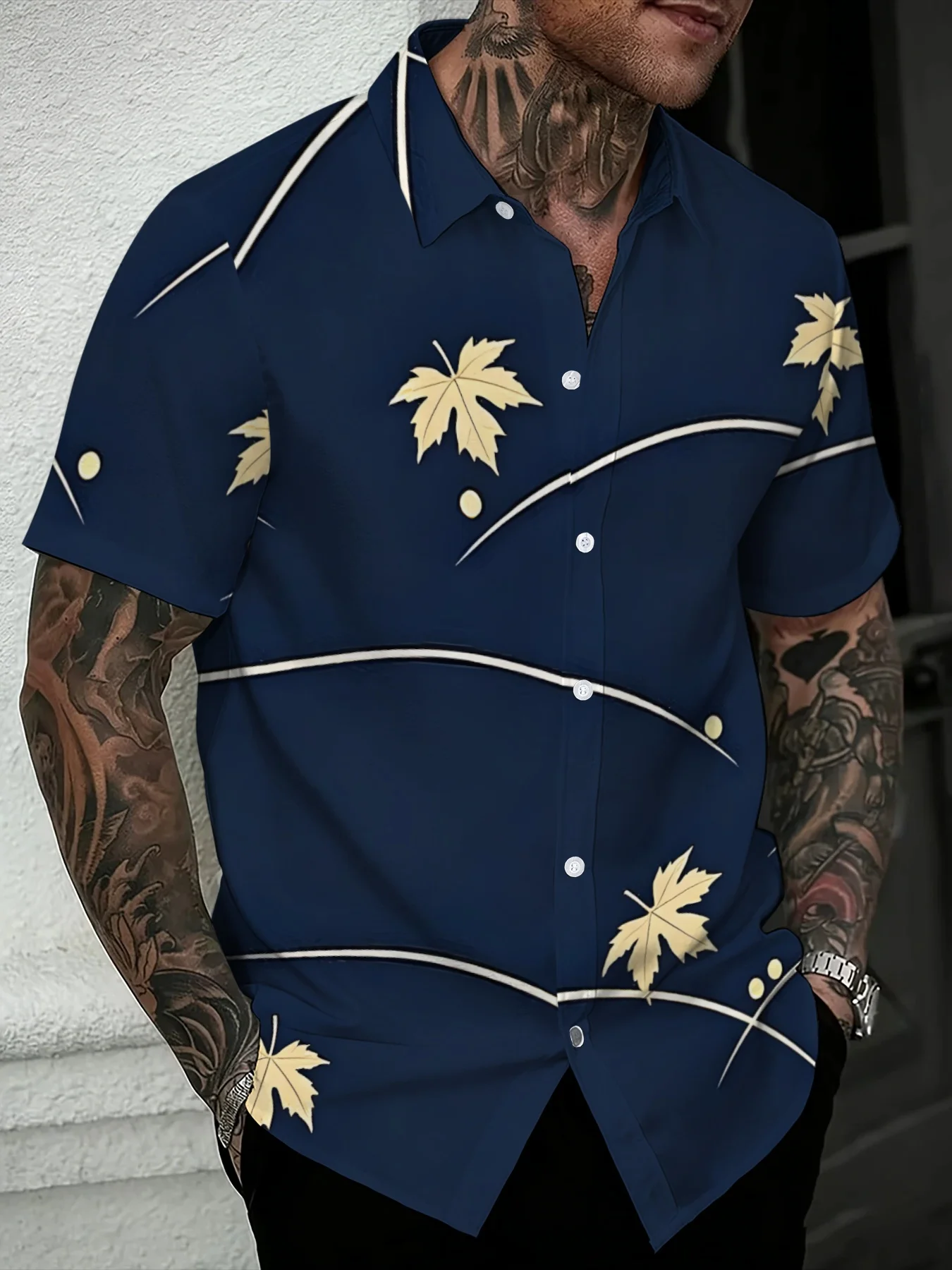 Subtle Golden Maple Leaf Pattern Mens Shirt,  Short-sleeve Button-up Shirts for Outdoor Daily and Casual Party