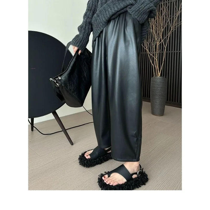 Outono e inverno estilo coreano couro do plutônio calças de perna larga para mulheres preto cintura alta solta moda nove pontos calças